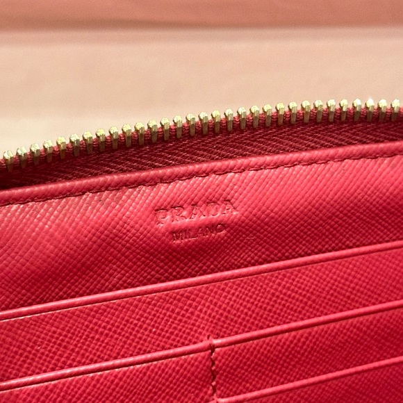 Prada Saffiano Zippy Wallet - Picture 8 of 15